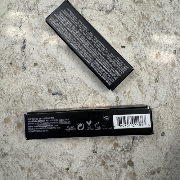 New never used Anastasia Beverly Hills bundle brow gel and mini brow wiz - Picture 6 of 9